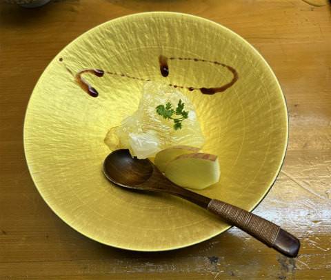 茨城県鹿嶋市宮中６丁目にある「季節料理 四季亭」サービスのデザート