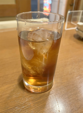 神奈川県横浜市中区常盤町４丁目にある焼鳥「備長炭火焼鳥 ぢどりや」ウーロン茶