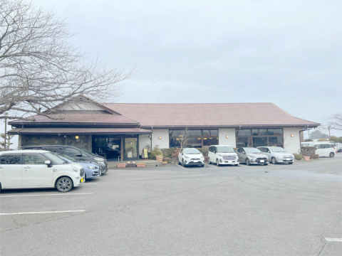 茨城県取手市桑原にあるとんかつ、ハンバーグ専門店の「レストランやま忠」外観