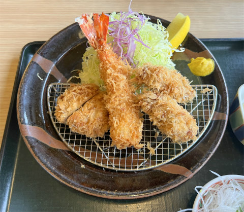 茨城県取手市桑原にあるとんかつ、ハンバーグ専門店の「レストランやま忠」あさか膳