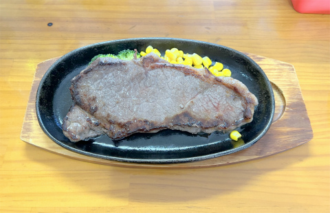 茨城県牛久市栄町2丁目にあるハンバーガー、ステーキの「Cafe & Restaurant Oldies 60s カフェ&レストラン オールディーズ シックスティーズ」ステーキ