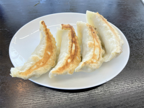 埼玉県所沢市西狭山ケ丘1丁目にある中華料理店「南京亭 狭山ヶ丘店」手作りジャンボ餃子