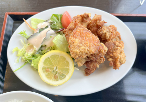 千葉県香取郡神崎町郡にある中華料理「ぺきん亭」御飯Aセット 唐揚げ定食