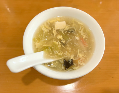 神奈川県横浜市神奈川区子安通3丁目にある「中国料理 馨香園」揚げ鶏の黒コショウ炒め定食