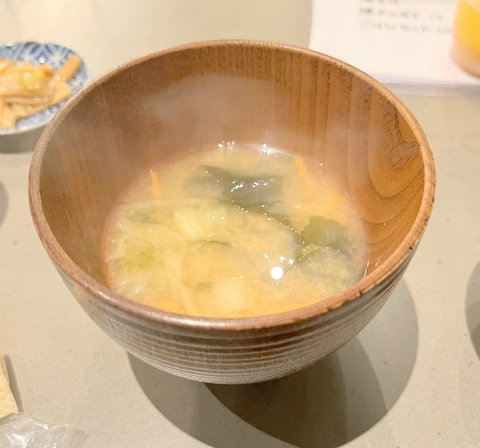神奈川県横浜市中区相生町5丁目にある定食、食堂、居酒屋の「Table」夜定食