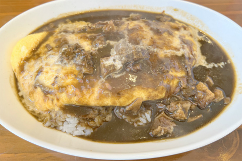 千葉県鎌ケ谷市東道野辺6丁目にあるイタリアンのお店「生パスタ専門店 もっちりーの」北海道産牛ホホ肉のビーフシチューオムライス