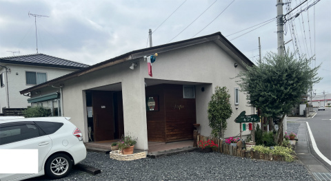 茨城県結城市結城にあるイタリア料理のお店「Sempre センプレ」外観