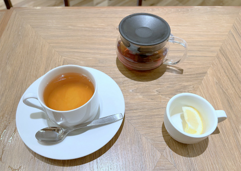 埼玉県所沢市くすのき台1丁目にあるイタリアンのお店「北海道イタリアン Mia Bocca(ミア・ボッカ) グランエミオ所沢店」ホットダージリンティー