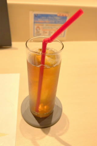 神奈川県横浜市中区常盤町3丁目にある炭火焼、創作料理「炭火焼 旬彩だるま」ウーロン茶