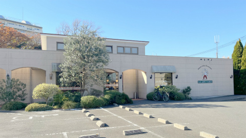 千葉県松戸市松戸新田にあるイタリアンのお店「Bakery Italian Restaurant MACARONI MARKRT ベーカリーイタリアンレストラン マカロニ市場 松戸店」外観