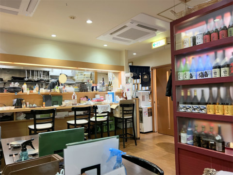 東京都足立区千住3丁目にある居酒屋「創作和食 粋心亭」店内