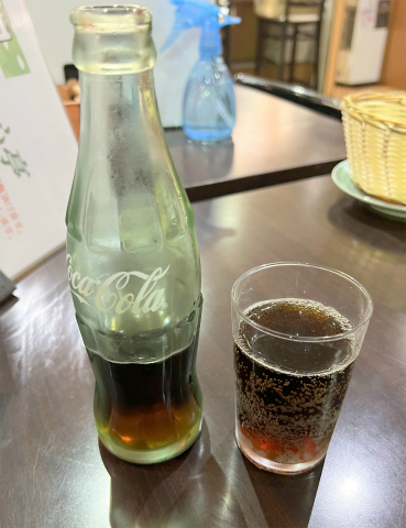 東京都足立区千住3丁目にある居酒屋「創作和食 粋心亭」コカ・コーラ