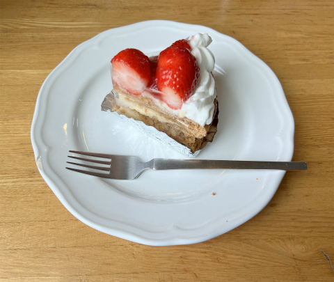 埼玉県入間市下藤沢3丁目にあるカフェ「cake&cafe CHALON(ケーキ アンド カフェ シャロン)」ミルフィーユ