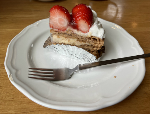 埼玉県入間市下藤沢3丁目にあるカフェ「cake&cafe CHALON(ケーキ アンド カフェ シャロン)」ミルフィーユ