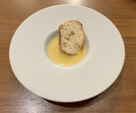 東京都練馬区練馬1丁目にある「ビストロ コックオーヴァン」お通しのスープ