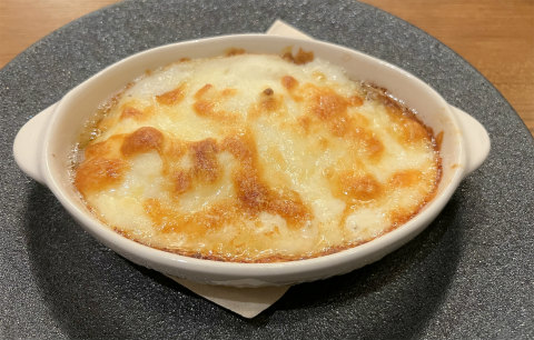 東京都練馬区練馬1丁目にある「ビストロ コックオーヴァン」グラタン・ドフィノア(じゃがいもグラタン)