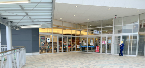 千葉県八千代市緑が丘2丁目にある喫茶店「KO:HI:KAN 珈琲館 イオンモール八千代緑が丘店」外観