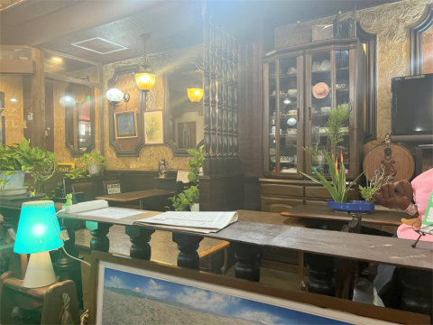 東京都足立区梅島1丁目にある喫茶店「珈琲 茶居留都 (コーヒー チャイルド)」店内