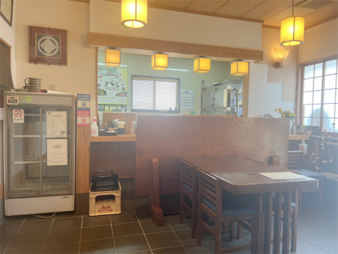 神奈川県厚木市飯山にある寿司店「お食事処 桜寿司」