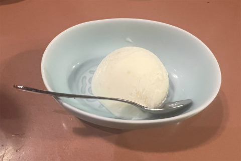 東京都港区新橋2丁目にある串揚げのお店「串揚げじゅらく 新橋店」デザート(ゆずシャーベット)