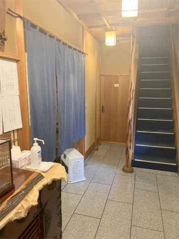 神奈川県横浜市鶴見区生麦5丁目にある天ぷら、割烹のお店「味童 天金」店内