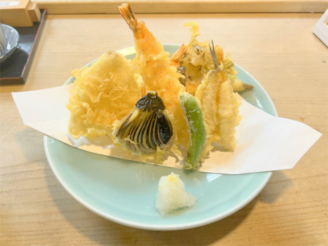 神奈川県横浜市鶴見区生麦5丁目にある天ぷら、割烹のお店「味童 天金」天婦羅定食(上)の天婦羅