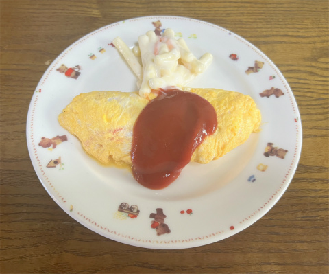 東京都世田谷区瀬田5丁目にある定食、居酒屋のお店「お食事処 与作」セットに付く玉子焼き