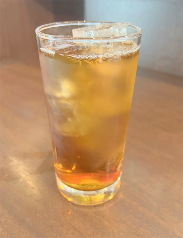東京都台東区三ノ輪1丁目にある焼鳥店「SUMIBI 串焼 おじゃり 三ノ輪本店」ウーロン茶