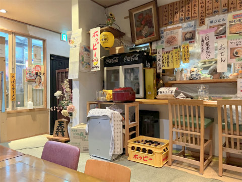 茨城県常総市水海道宝町にある「居酒屋 酔処 竹」店内