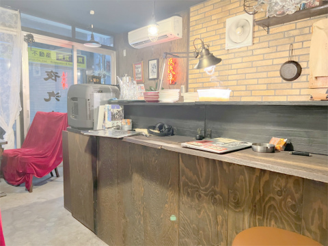 >東京都練馬区栄町にある喫茶店「喫茶 夜汽車(喫茶 ヨギシャ)」店内