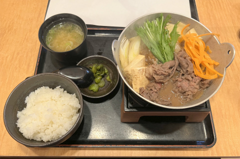 埼玉県春日部市大沼2丁目にあるすき焼き、しゃぶしゃぶの「しゃぶしゃぶ どん亭 春日部店」国産牛すき鍋膳お肉大盛