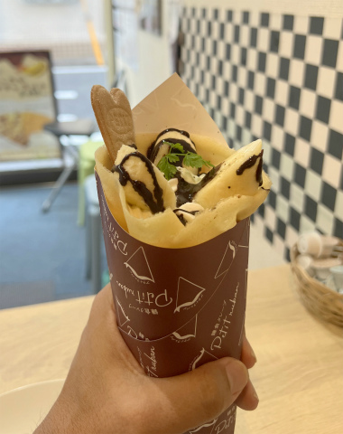 神奈川県横浜市神奈川区西神奈川2丁目にあるクレープ専門店「鎌倉クレープ petit ruban (プティリュパン)」バナナチョコクリーム