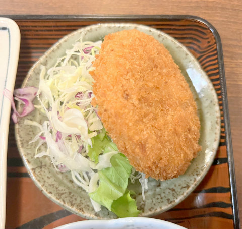 茨城県取手市本郷5丁目にある定食、食堂の「お食事処 ふる川」気まぐれ定食のコロッケ