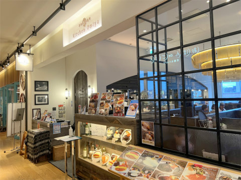 神奈川県横浜市西区みなとみらい3丁目にある洋食店「洋食 浅草 Kitchen Omiya(キッチンオオミヤ) MARK IS みなとみらい店」店舗外観