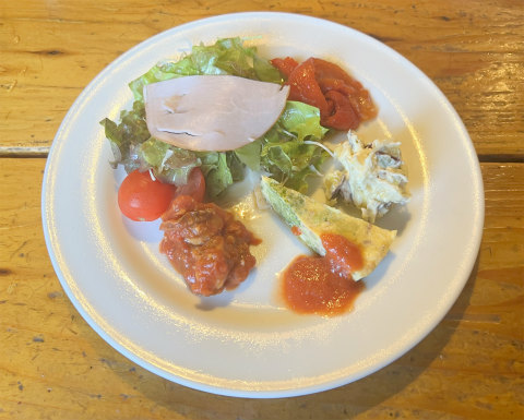茨城県下妻市本城町1丁目にあるパスタのお店「パスタハウス スパゲティ屋 ポルコロッソ」ハーフセットの前菜盛り合わせ