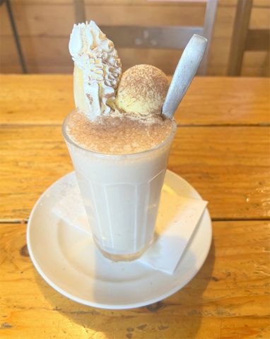 茨城県下妻市本城町1丁目にあるパスタのお店「パスタハウス スパゲティ屋 ポルコロッソ」ハーフセットのソフトドリンク(バナナジュース)