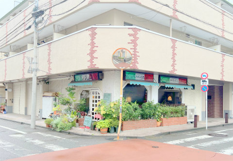 東京都世田谷区瀬田4丁目にあるイタリアンのお店「ANGELO アンジェロ」店舗外観