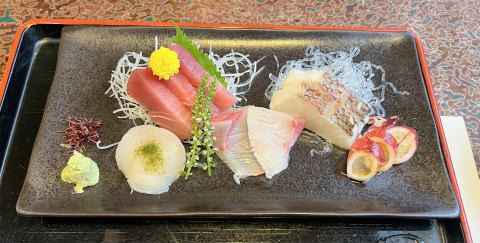 神奈川県相模原市緑区下九沢にある鮨店「鮨処 千福寿司」刺身定食の刺身