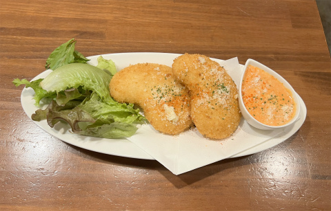 埼玉県朝霞市本町2丁目にあるフレンチのお店「あさかのビストロ BocO」カニクリームコロッケ
