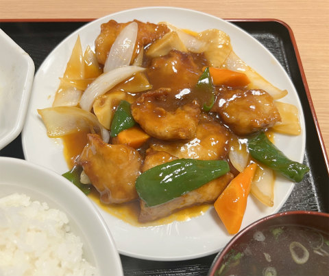 東京都荒川区東尾久2丁目にある中華料理店「中華ハウス 山岸」スブタセットのスブタ