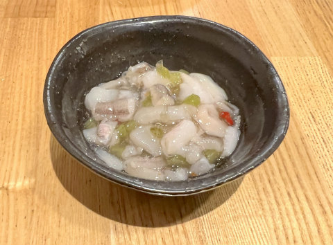 東京都台東区上野6丁目にある居酒屋「串揚げ かのや」たこわさび