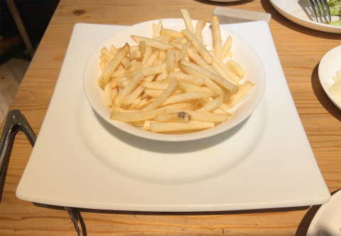 東京都港区芝大門1丁目にあるイタリア料理店「Trattoria Cicci Fantastico(トラットリア チッチ ファンタスティコ)」フレンチフライ