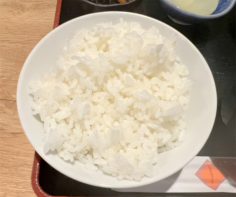 東京都町田市中町1丁目にある「定食&小料理 絆」三元豚ロースかつ膳のごはん
