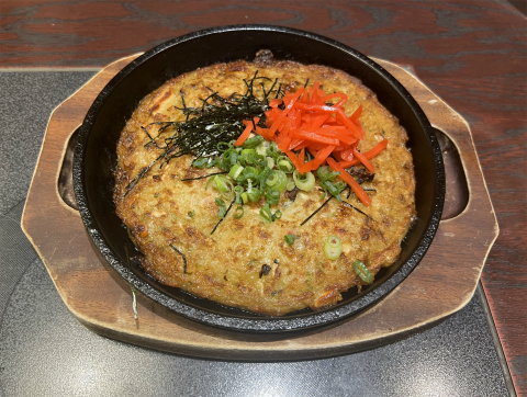 神奈川県横浜市緑区鴨居1丁目にある居酒屋「個室居酒屋 海鮮居酒屋 はなの舞 鴨居駅北口店」ふわとろ食感の山芋陶板