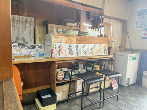 埼玉県草加市長栄町にある天ぷら店「天ぷら割烹 天幸」店内