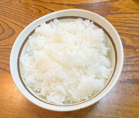 埼玉県草加市長栄町にある天ぷら店「天ぷら割烹 天幸」ランチのごはん