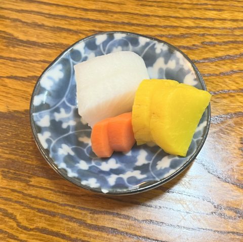 埼玉県草加市長栄町にある天ぷら店「天ぷら割烹 天幸」ランチのお新香