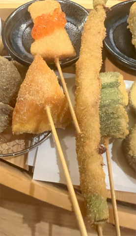 >茨城県筑西市乙にある串揚げのお店「串揚げ三選」おまかせ16本盛り