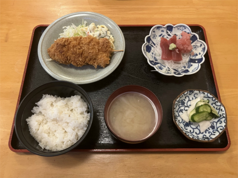 茨城県守谷市本町にある食堂「お食事処 ふじ」串かつ定食