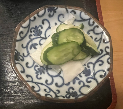 茨城県守谷市本町にある食堂「お食事処 ふじ」串かつ定食のお新香